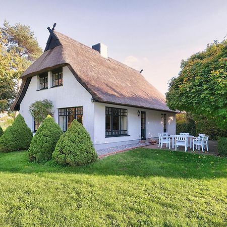 Reetdachhaus Mit Grossem Garten Und Kamin Марло Екстериор снимка
