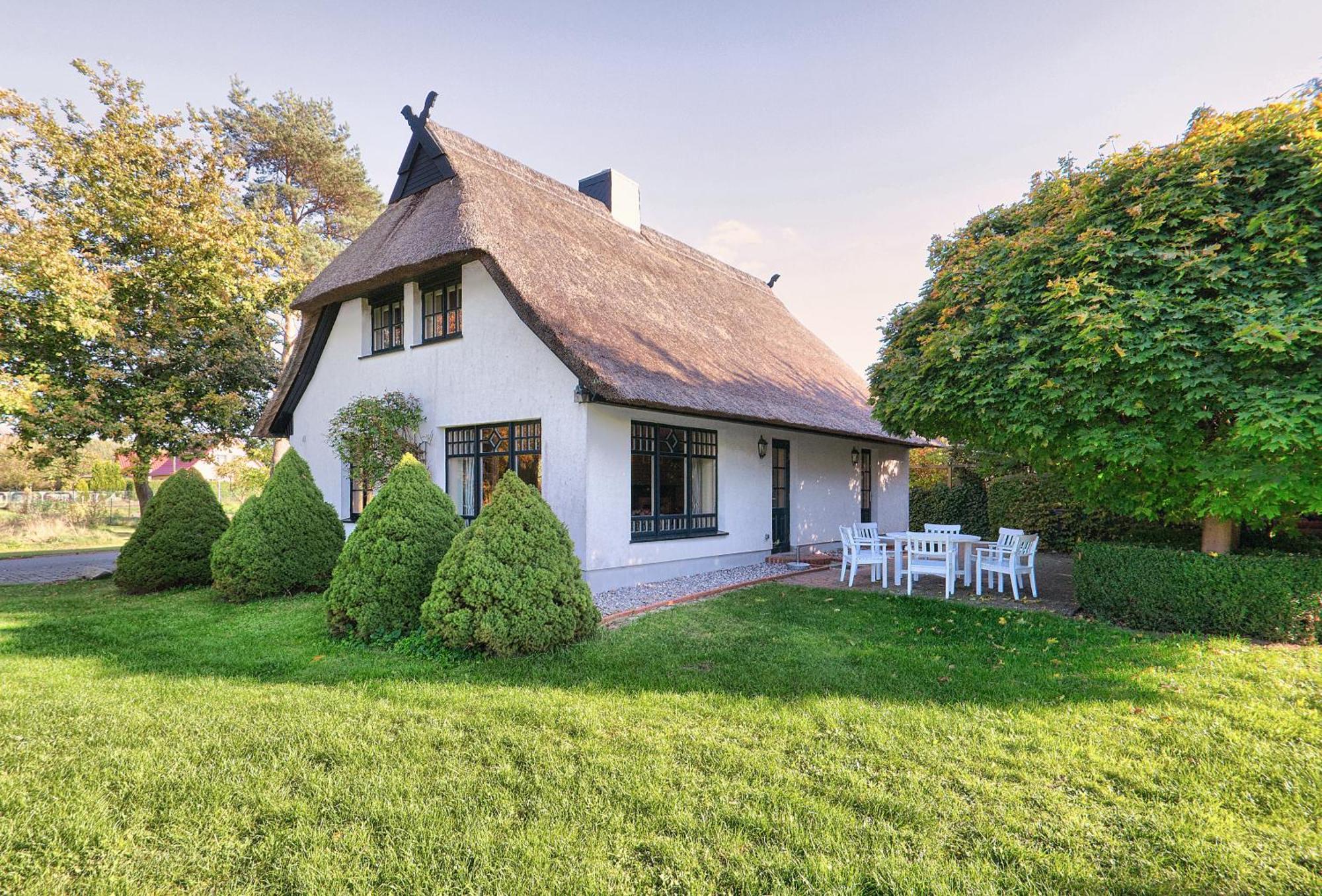 Reetdachhaus Mit Grossem Garten Und Kamin Марло Екстериор снимка